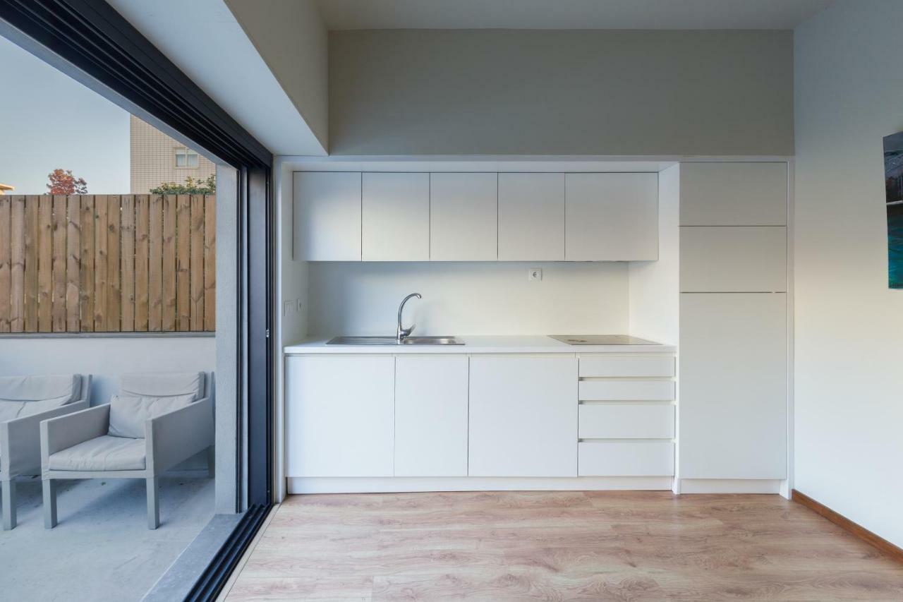 By Pcale Apartment